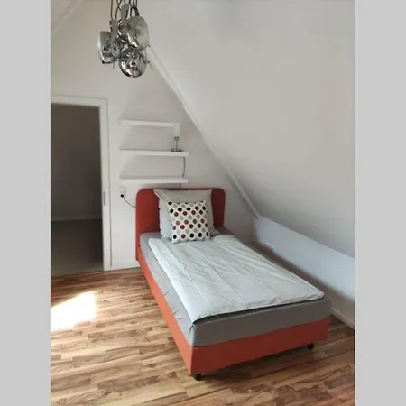 Beautiful, Bright Apartment Close To Schloss Schleissheim Апартаменты *